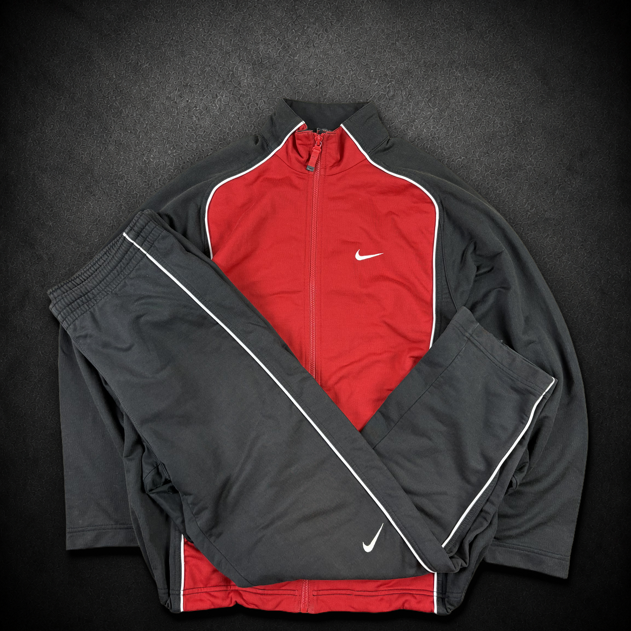 Nike Tracksuit (XL)