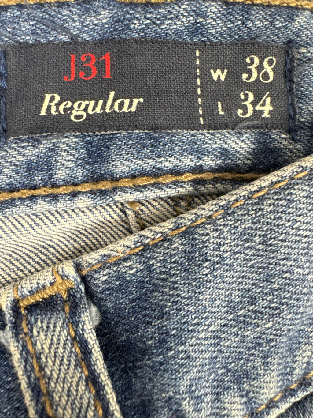 Armani Jeans (XL)