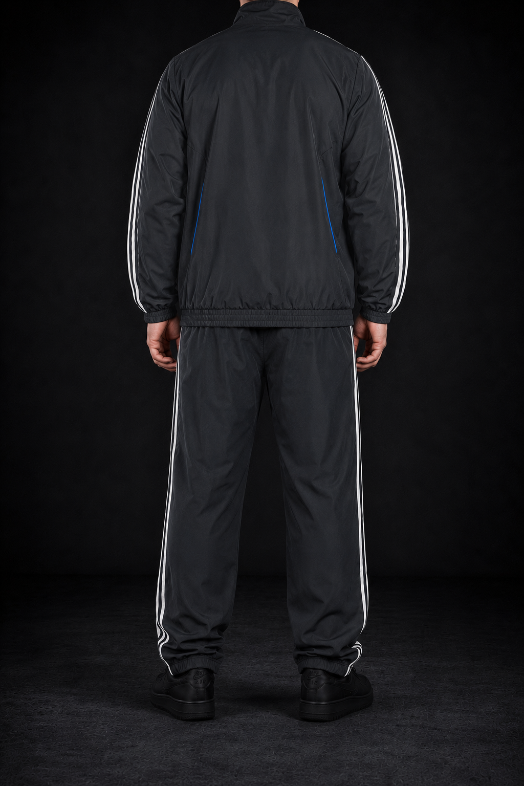Adidas Tracksuit (L)