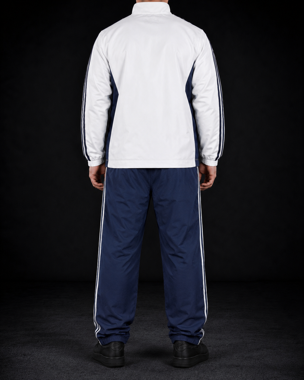 Nike Tracksuit (L)
